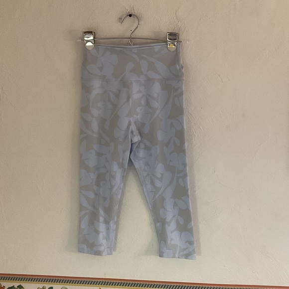 Sage Collective Pants - Sage Collective Capri Leggings, Size XS, Light Blue/Sage, NWOT